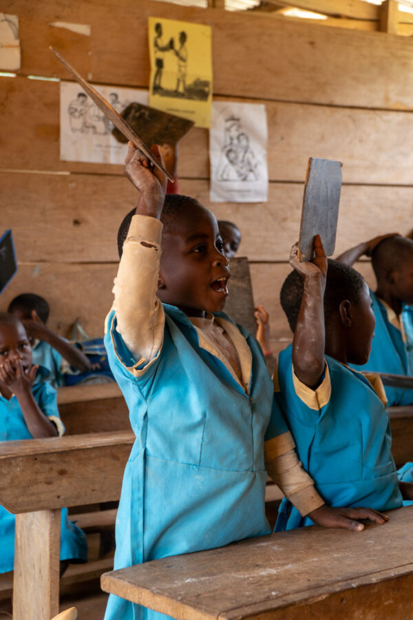 In Kamerun ist Bildung für viele Kinder der Schlüssel zu einem besseren Leben.